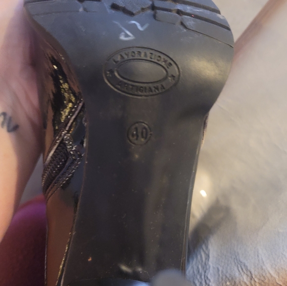 Womens patent ombre boots - Picture 3 of 3